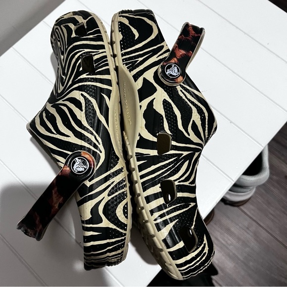 Crocs Classic Animal Remix Clogs M 7 W 9 - Picture 3 of 5